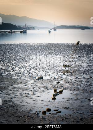 Ebbe am Strand der Palit Bucht von Eufemija auf der Insel Rab Kroatien Stockfoto