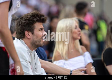 Madrid, Spanien. 29. Juli 2023. Der ehemalige Fußballspieler Gerard Pique ist während des Kings and Queens Finals im Civitas Metropolitano Stadium zu sehen. Die Kings and Queens League ist die von Gerard Pique und Ibai Llanos geschaffene Männer- und Frauen-Fußballliga, die aus Teams besteht, die von Streamern und ehemaligen Fußballspielern geleitet werden und die für die Leitung der einzelnen beteiligten Teams verantwortlich sind. Kredit: Marcos del Mazo/Alamy Live News Stockfoto