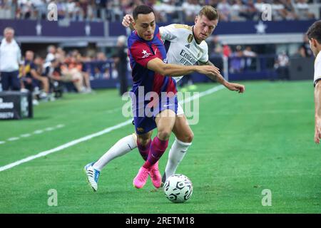 Dallas, Usa. 29. Juli 2023. Toni Kroos von Real Madrid und Sergiño Ziel von Barcelona, international freundlich im AT&T Stadium in der Stadt Dallas in den Vereinigten Staaten an diesem Samstag, den 29. Juli 2023. Kredit: Brasilien Photo Press/Alamy Live News Stockfoto