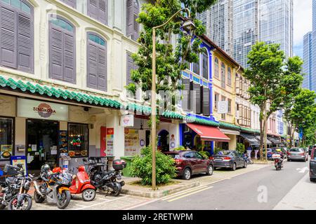 Farbenfrohe Einkaufshäuser in der Telok Ayer Street, Singapur Stockfoto