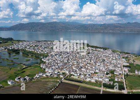 Felder und Dörfer. Foto in Yunnan, China. Stockfoto