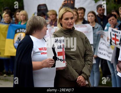 Nicht exklusiv: VINNYTSIA, UKRAINE - 27. JULI 2023 - Leiter des Zentralbüros des Hauptquartiers für die Koordinierung der Behandlung von Kriegsgefangenen Stockfoto