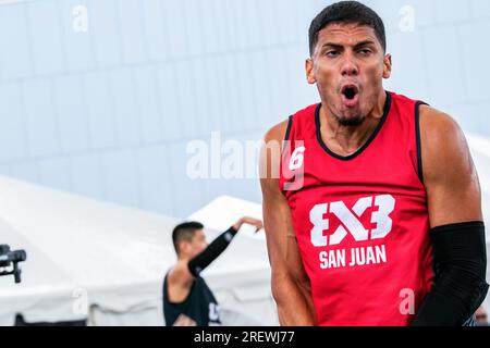 Edmonton, Kanada. 28. Juli 2023. Luis Cuascut von San Juan (6) reagiert auf den Verlust an Ulaanbaataar in der FIBA 3x3 2023-Aktion während der Qualifikationsrunde des Stopps Edmonton auf der FIBA 3x3 World Tour. Ulaanbaatar (MGL) 21:20 San Juan (PR) Kredit: SOPA Images Limited/Alamy Live News Stockfoto