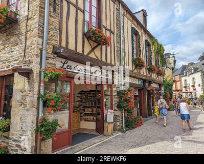 (C) Denis TRASFI / MAXPPP - Frankreich, Bretagne, Morbihan, Ville de Rochefort en Terre le 20 juillet 2023 - / Frankreich, Bretagne, Morbihan, Stadt Rochef Stockfoto