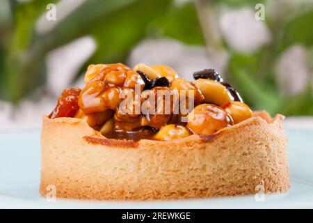 Süßes und köstliches Dessert aus einer großen Anzahl von Zutaten, Gebäck mit einer großen Anzahl an Kalorien zum Essen am Ende des Mittagessens, Süßwaren Stockfoto