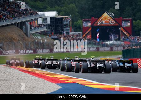 Stavelot, Belgique. 30. Juli 2023. Starten und starten Sie während der 10. Runde der FIA-Formel-2-Meisterschaft 2023 vom 28. Bis 30. Juli 2023 auf dem Circuit de Spa-Francorchamps in Stavelot, Belgien – Foto Paul Vaicle/DPPI Credit: DPPI Media/Alamy Live News Stockfoto