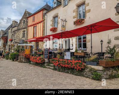 (C) Denis TRASFI / MAXPPP - Frankreich, Bretagne, Morbihan, Ville de Rochefort en Terre le 20 juillet 2023 - / Frankreich, Bretagne, Morbihan, Stadt Rochef Stockfoto
