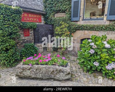 (C) Denis TRASFI / MAXPPP - Frankreich, Bretagne, Morbihan, Ville de Rochefort en Terre le 20 juillet 2023 - / Frankreich, Bretagne, Morbihan, Stadt Rochef Stockfoto