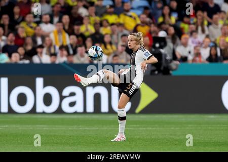 Sydney, Australien, 30. Juli 2023. Kathrin Hendrich aus Deutschland kontrolliert den Ball während des Fußballspiels der Frauen-Weltmeisterschaft zwischen Deutschland und Kolumbien im Allianz Stadium am 30. Juli 2023 in Sydney, Australien. Kredit: Damian Briggs/Speed Media/Alamy Live News Stockfoto