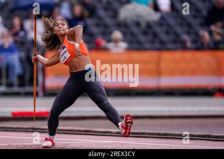 BREDA, NIEDERLANDE - JULI 30: Manon Schoop von AV NOP tritt bei der niederländischen Leichtathletik-Meisterschaft am 30. Juli 2023 in Breda, Niederlande, an der Veranstaltung Women Heptathlon - Javelin (Foto: Andre Weening/Orange Pictures) Stockfoto