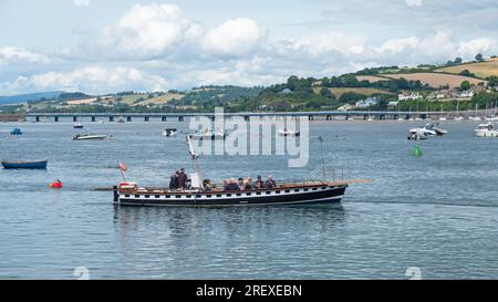 Teignmouth, England – 21. Juli 2023: Die ganzjährige Passagierfähre, die zwischen der Stadt und Shaldon am gegenüberliegenden Ufer des Teign verkehrt Stockfoto