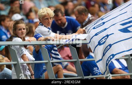 Gents Unterstützer wurde bei einem Fußballspiel zwischen KAA Gent und KV Kortrijk am Sonntag, den 30. Juli 2023 in Gent, am 1/30. Tag der ersten Division der belgischen Meisterschaft „Jupiler Pro League“ 2023-2024, fotografiert. BELGA PHOTO VIRGINIE LEFOUR Stockfoto