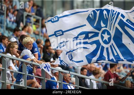 Gents Unterstützer wurde bei einem Fußballspiel zwischen KAA Gent und KV Kortrijk am Sonntag, den 30. Juli 2023 in Gent, am 1/30. Tag der ersten Division der belgischen Meisterschaft „Jupiler Pro League“ 2023-2024, fotografiert. BELGA PHOTO VIRGINIE LEFOUR Stockfoto