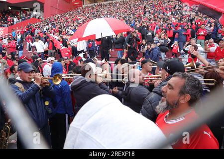 Buenos Aires, Argentinien. 29. Juli 2023. Fans von Independiente während eines Derby für die 27. Runde des argentinischen Liga Profesional de Fútbol Binance Cup im Stadion Libertadores de América ( Kredit: Néstor J. Beremblum/Alamy Live News Stockfoto