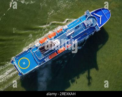 Bretagne ist eine Kanalfähre, die von Brittany Ferries zwischen Portsmouth und St. Malo betrieben wird. Stockfoto