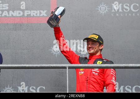 Charles Leclerc (MON) Ferrari SF-23 während der Podiumsfeier nach dem Rennen am Sonntag, dem 30. Juli, FORMEL 1 MSC KREUZFAHRTEN MIT DEM GROSSEN PREIS VON BELGIEN 2023 - Jul28 Stockfoto