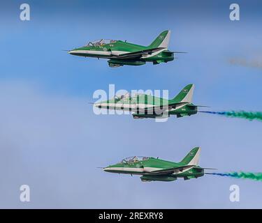 Saudi Hawks, BAE Hawk Mk65/65As, Royal Saudi Air Force Aerobatic Team, King Faisal Air Base, Tabuk. Aufführung auf der Royal International Air Tattoo 23 Stockfoto