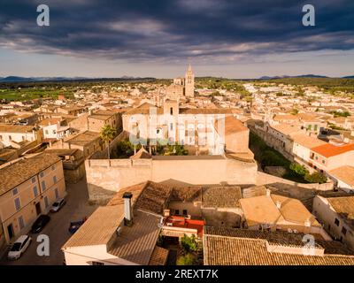 Iglesia Parroquial gotica de Santa María de Sineu y Palacio de los Reyes de Mallorca, siglo XIV, Sineu, Mancomunidad del Pla, Mallorca, Balearen Insel Stockfoto