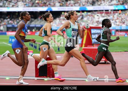 Catriona BISSET (Australien), Halimah NAKAAYI (Uganda), Raevyn ROGERS (Vereinigte Staaten von Amerika), Sage HURTA-KLECKER (Vereinigte Staaten von Amerika), die beim Women's 800m Final bei der 2023, IAAF Diamond League, Queen Elizabeth Olympic Park, Stratford, London, UK, teilnehmen. Stockfoto