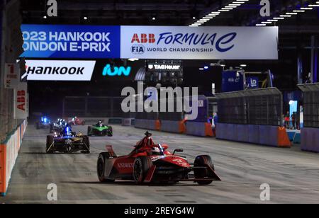 Lawinen Sie Jake Dennis von der Formel E von Andretti während des Rennens am zweiten Tag des Hankook London E-Prix 2023 auf dem Excel Circuit, London. Foto: Sonntag, 30. Juli 2023. Stockfoto