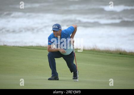 Golf The Seniors Open Royal Porthcawl GC Bridgend UK , Wales 2023, Golflegenden, bei Wind und Regen spielen, Links Golf in seiner grausamsten Form, Stockfoto