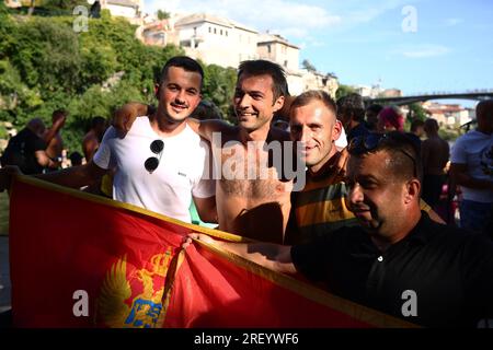 457. Jährlich stattfindendes Mostar Bridge Jumping Festival aus einer Höhe von 20 Metern im Fluss Neretva am 30 in Mostar, Bosnien und Herzegowina. Juli 2023. Foto: Denis Kapetanovic/PIXSELL Credit: Pixsell/Alamy Live News Stockfoto