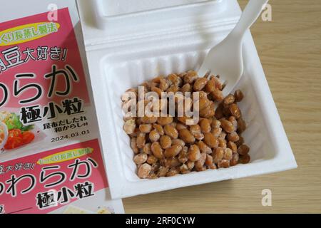 Fermentierte Sojabohnen, Natto, japanischer Snack gesunde Superfood Stockfoto