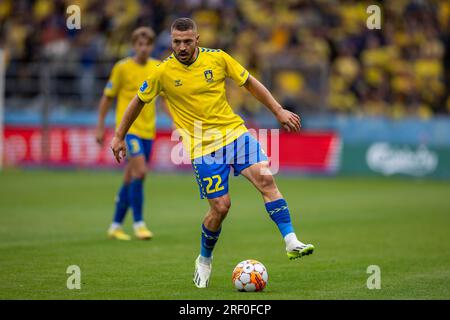 Broendby, Dänemark. 30. Juli 2023. Josip Radosevic (22) von Broendby, WENN während des Superliga-Spiels 3F zwischen Broendby IF und Odense BK im Broendby Stadion in Broendby gesehen. (Foto: Gonzales Photo/Alamy Live News Stockfoto