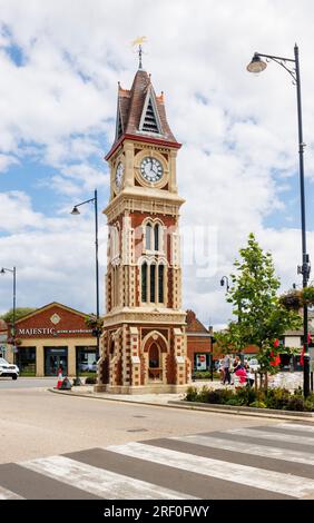 Der Queen Victoria Jubilee Clock Tower wurde 1890 errichtet, um Königin Victorias Golden Jubilee im Jahr 1887 in Newmarket, West Suffolk, Ostengland, zu gedenken Stockfoto