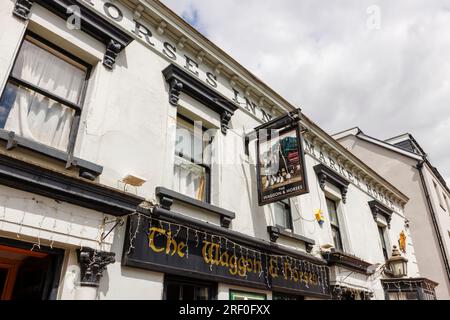 Das Waggon & Horses Inn & Market House Pub am Straßenrand in High Street, Newmarket, einer Marktstadt im West Suffolk District in Suffolk, Ostengland Stockfoto