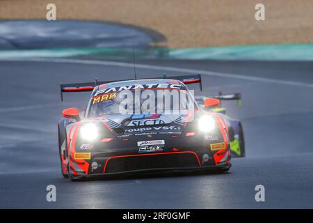 Nürnburg, Deutschland. 30. Juli 2023. Nr. 44, Nurburg, Deutschland, Sonntag, 30. JULI 2023: Steven PALETTE, Clément MATEU, Frederic MAKOWIECKI, Hugo CHEVALIER, Team CLRT, Porsche 911 GT3 R (992), während des Rennens des Fanatec GT World Challenge Endurance Cup. Das Team CLRT rast im Fanatec GT World Challenge Endurance Cup, kostenpflichtiges Bild, Foto Copyright © ATP Geert FRANQUET (FRANQUET Geert /ATP/SPP) Kredit: SPP Sport Press Photo. Alamy Live News Stockfoto