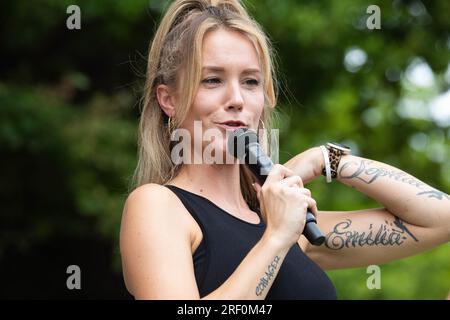 Sonia Liebing beim Sommer-, Sport- und Parkfest im Schlosspark. Kreba-Neudorf, 30.07.2023 Stockfoto