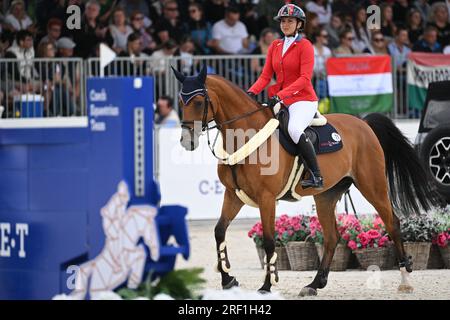 Prag, Tschechische Republik. 28. Juli 2023. Anna Kellnerova aus der Tschechischen Republik tritt am Prag-Cup CET, internationalen Springwettbewerben der Kategorie CSIO4*, Nationenpokal in Prag, Tschechische Republik, am 28. Juli 2023 an. Kredit: Michal Kamaryt/CTK Photo/Alamy Live News Stockfoto