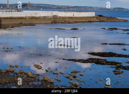 Jubilee Pool, Art Deco Lido, Open Air Swimmingpool, Penzance, Cornwall, England, Großbritannien. GB. Stockfoto