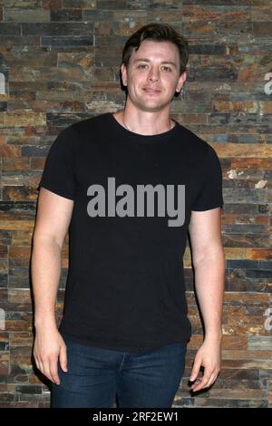 28. Juli 2023, Glendale, CA, USA: LOS ANGELES - JUL 29: Chad Duell im General Hospital Fan Club Mittagessen im Embassy Suites am 29. Juli 2023 in Glendale, CA (Kreditbild: © Kay Blake/ZUMA Press Wire) REDAKTIONELLE VERWENDUNG! Nicht für den kommerziellen GEBRAUCH! Stockfoto