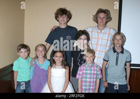 LOS ANGELES - JULI 28: Enzo De Angelis, Hudson West, General Hospital Child Actors at the General Hospital Fan Activities Juli 28 2023 in den Embassy Suites am 28. Juli 2023 in Glendale, CA Stockfoto