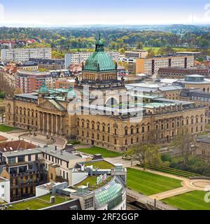 Blick auf das Bundesverwaltungsgericht vom Rathausturm, Deutschland, Sachsen, Leipzig Stockfoto