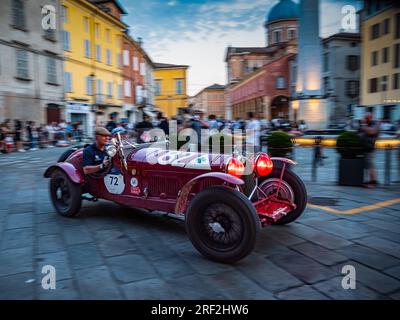 1931 ALFA ROMEO 8C 2300 MM SPIDER, Mille Miglia 2023, day3 bei Reggio Emilia Stockfoto