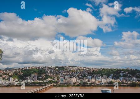 Foto eines Teils der Stadt Colatina - Espírito Santo - Brasilien. Stockfoto