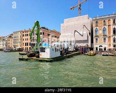 Baustelle am Canale Grande in Venedig, Italien Stockfoto