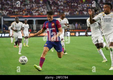Arlington, USA. 29. Juli 2023. Arlington, Texas, USA: Barcelonas Pedri in Aktion während des Spiels der Fußball-Champions-Tour zwischen Barcelona und Real Madrid, gespielt am Samstag, den 29. Juli 2023 im AT&T Stadium. (Foto: Javier Vicencio/Eyepix Group/Sipa USA) Guthaben: SIPA USA/Alamy Live News Stockfoto
