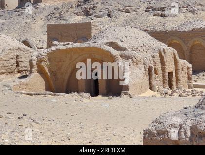 Eindruck um Gabbanat el bagawat, einen historischen Friedhof in Ägypten Stockfoto