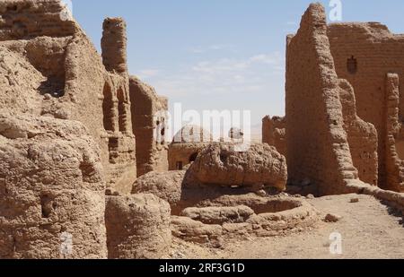 Eindruck um Gabbanat el bagawat, einen historischen Friedhof in Ägypten Stockfoto