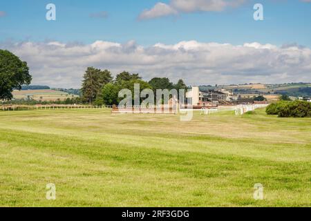 Ludlow Rennbahn und Haupttribüne Shropshire England UK. Juli 2023 Stockfoto