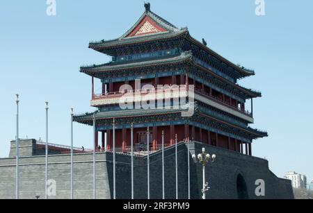 Das Zhengyangmen Gatehouse der historischen Pekinger Stadtmauer in China Stockfoto