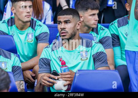 Sheffield, Großbritannien. 29. Juli 2023. Sheffield Wednesday Ashley Fletcher als Leihgabe des Watford FC auf der Bank während des Sheffield Wednesday FC vs Luton Town FC im Hillsborough Stadium, Sheffield, Großbritannien am 29. Juli 2023 Credit: Every Second Media/Alamy Live News Stockfoto