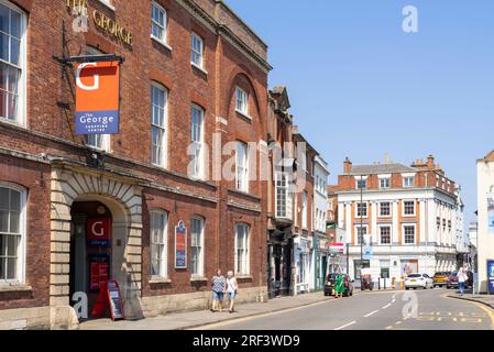 Grantham Lincolnshire Eingang zum George Shopping Centre an der High Street Grantham South Kesteven Grantham Lincolnshire England GB Europa Stockfoto