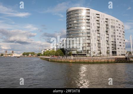 Admiral Tower, New Capital Quay, 12 Dowells Street, London, SE10, England, Großbritannien Stockfoto