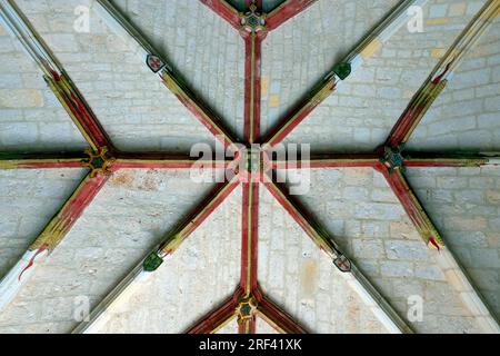 San Juan de Ortega, Barrios de Colina in der Region Montes de Oca, in der Nähe der Stadt Burgos. Spanien. Das Kloster San Juan de Ortega ist ein Denkmal Stockfoto