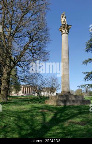 Statue von König George II, King's Pillar, Stowe Gardens, Buckingham, Buckinghamshire, England, Großbritannien Stockfoto